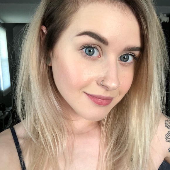 Meet your Posher, Rachel - Picture 1 of 1